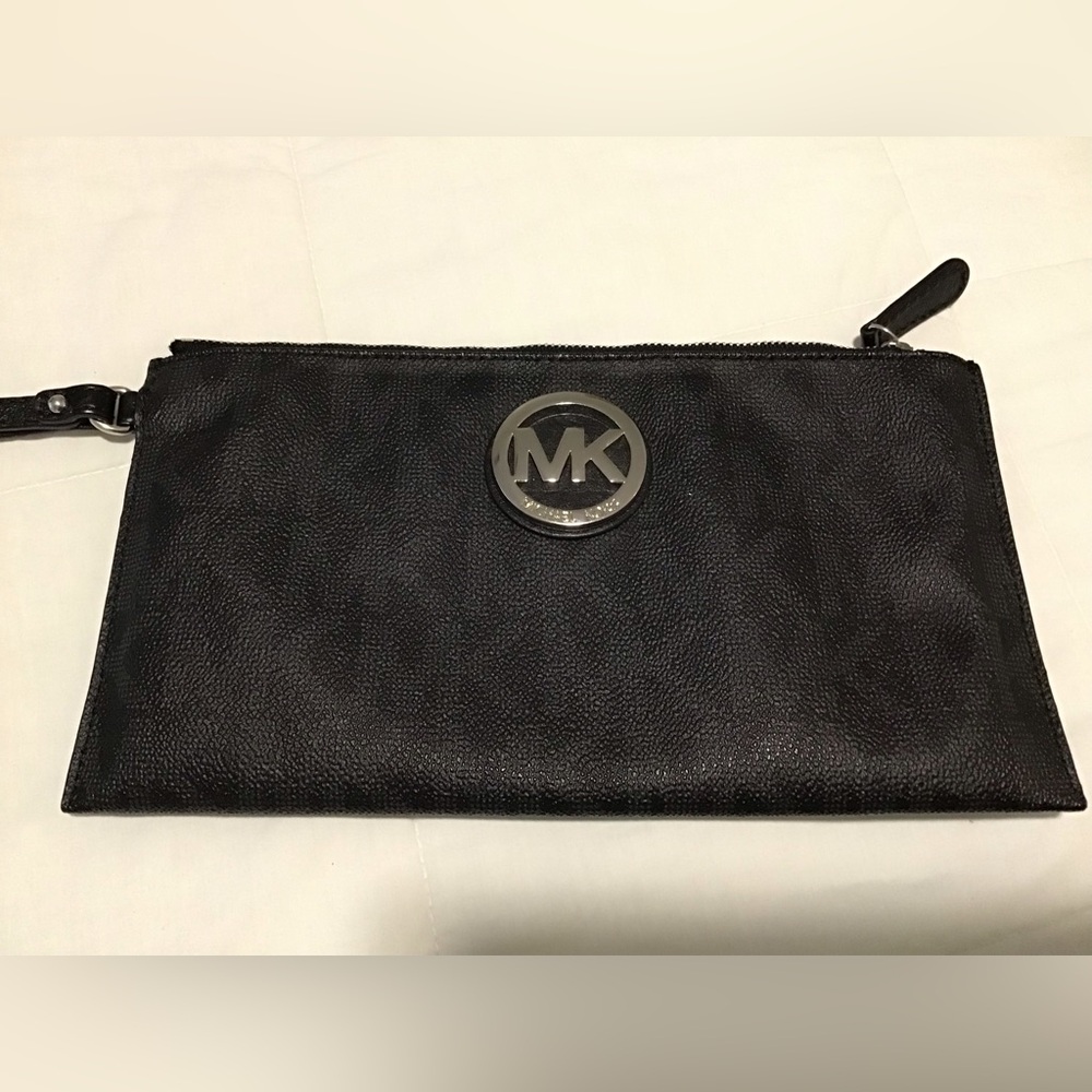 Michael Kors Fulton Zip Clutch Wristlet